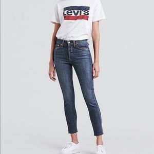 ✨Levi’s Wedgie Icon Jeans